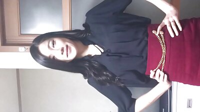 Blonda isi masturbeaza gaura inalta pe cele mai frumoase pizde masa.