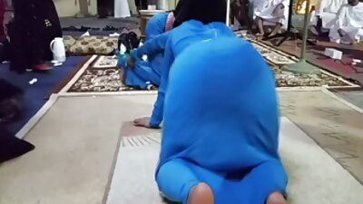 Bebeluşul pizde goale frumoase călăreşte pe viitorul ei soţ.