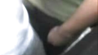 O pizde goale frumoase tipă sinceră l-a plătit pe șoferul de taxi cu pisicuța ei.
